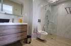 Serviced 2 Bed Apartment with En Suite at Riverside Dr - 15