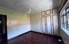 4 Bed House with En Suite in Nyari - 10