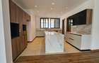5 Bed House with En Suite in Nyari - 3