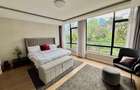 Furnished 2 Bed Apartment with En Suite in Brookside - 11