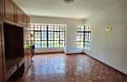 5 Bed Townhouse with En Suite in Lavington - 7