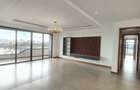 Serviced 4 Bed Apartment with En Suite at Riverside - 10
