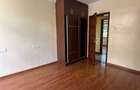 5 Bed Townhouse with En Suite in Lavington - 7