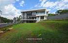 5 Bed House with Garden in Nyari - 13