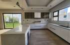 5 Bed Townhouse with En Suite at Lavington - 3