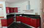 5 Bed House with En Suite in Runda - 2