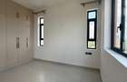 2 Bed Apartment with En Suite in Brookside - 11