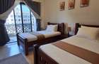 Serviced 2 Bed Apartment with En Suite at Tudor - 9