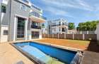 5 Bed Villa with En Suite at Lavington - 5