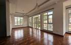 5 Bed Townhouse with En Suite in Lavington - 8