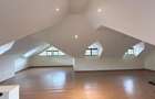 5 Bed Townhouse with En Suite in Lavington - 10