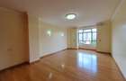 3 Bed Apartment with En Suite at 1St Parklands Avenue - 8