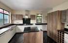 5 Bed Townhouse with En Suite at Elmolo Drive - 7