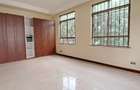 6 Bed House with En Suite at Ridgeways - 11