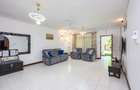 6 Bed House with En Suite at Greenwood Drive - 2