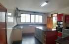 5 Bed Townhouse with En Suite at Lavington - 4