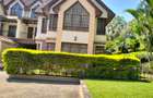 5 Bed Townhouse with En Suite at Lavington - 2