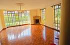 5 Bed Townhouse with En Suite at Lavington - 12