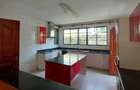 5 Bed Townhouse with En Suite in Lavington - 4