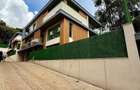 5 Bed Townhouse with En Suite at Chalbi Drive - 1