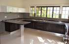5 Bed House with En Suite in Runda - 4