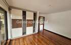 5 Bed House with En Suite in Lavington - 3