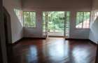5 Bed Villa with En Suite in Rosslyn - 15