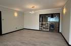 2 Bed Apartment with En Suite in Riverside - 6