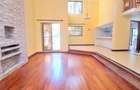 5 Bed Townhouse with En Suite in Lavington - 3