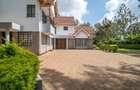 5 Bed House with En Suite in Garden Estate - 6