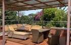 6 Bed House with En Suite in Lavington - 14