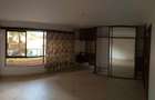 4 Bed Townhouse with En Suite in Spring Valley - 10
