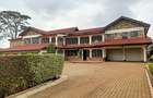 5 Bed House with En Suite at Nyari - 2