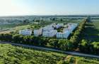 Serviced Studio Apartment with En Suite at Coast - 8