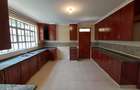 5 Bed Townhouse with En Suite at Lavington Road - 7