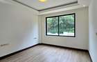 5 Bed Townhouse with En Suite in Kitisuru - 19