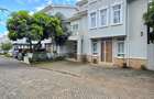 5 Bed Townhouse with En Suite in Lavington - 3