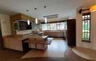 5 Bed House with En Suite at Lake View - 6