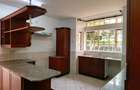 5 Bed House with En Suite in Rosslyn - 7