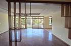5 Bed Townhouse with En Suite at Convent Drive - 4