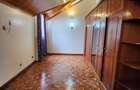 5 Bed House with En Suite at Hardy Area - 22