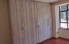 5 Bed Townhouse with En Suite in Lavington - 15