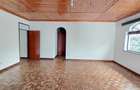 6 Bed House with En Suite in Nyari - 3