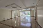 5 Bed House with En Suite in Lavington - 12