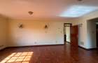 4 Bed Townhouse with En Suite in Kitisuru - 6