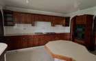 5 Bed Townhouse with En Suite at Riverside Drive - 5