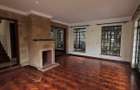 4 Bed House with En Suite in Spring Valley - 1