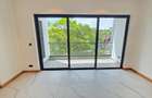 Serviced 2 Bed Apartment with En Suite in Spring Valley - 16