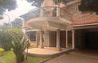 5 Bed House with En Suite at Brookside - 2