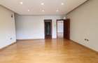 5 Bed Townhouse with En Suite in Lavington - 12